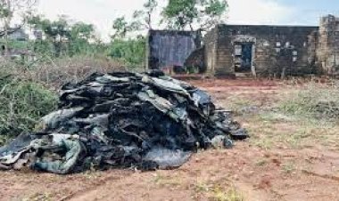 யாழில் பெருமளவான இராணுவ அங்கிகள் மீட்பு!!