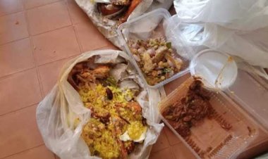 மன்னாரில் சுகாதார சீர்கேட்டுடன் இயங்கிய உணவகம் முற்றுகை..!